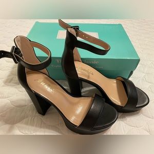 Black Nude Heels from Ankis size 5 Womens